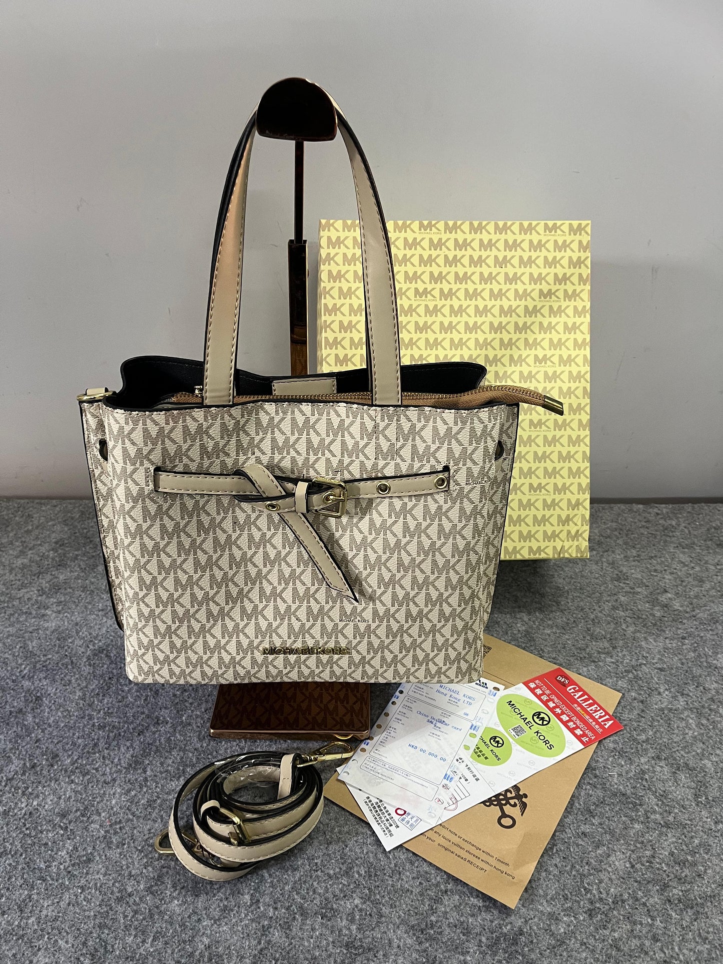 MICHAEL KORS EXCLUSIVE NEW ARRIVAL